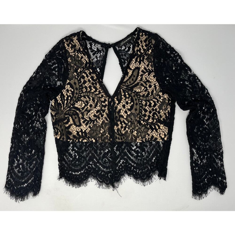 Shinestar Women's Lace V-Neck Top Size Small Pre-Owned in good condition